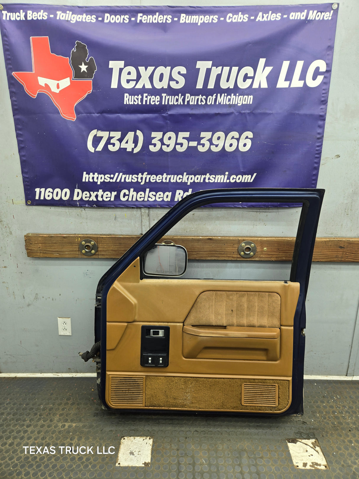1992-1996 Dodge Dakota RH Passenger Side Front Door
