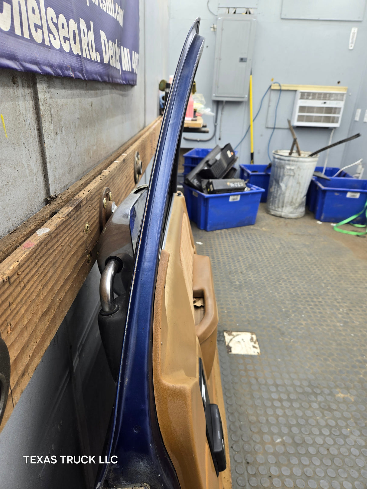 1992-1996 Dodge Dakota RH Passenger Side Front Door