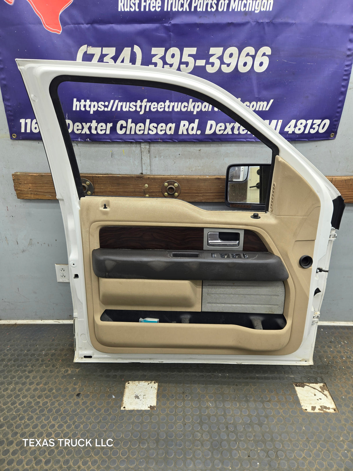 2009-2014 Ford F150 LH Driver Side Front Door