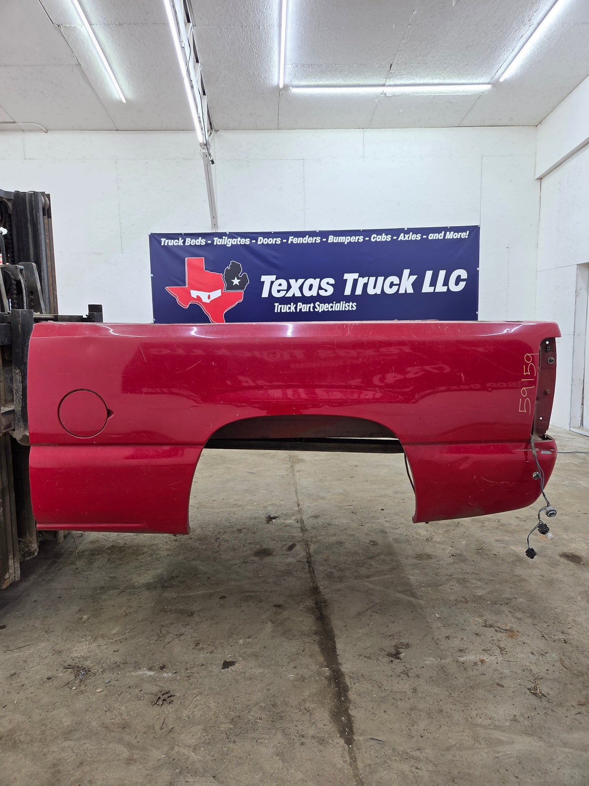 1999-2007 Chevrolet Silverado / GMC Sierra 1500 2500HD 3500HD 6' 6" Short Truck Bed