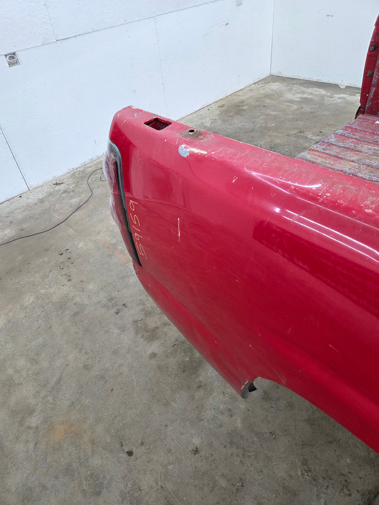 1999-2007 Chevrolet Silverado / GMC Sierra 1500 2500HD 3500HD 6' 6" Short Truck Bed