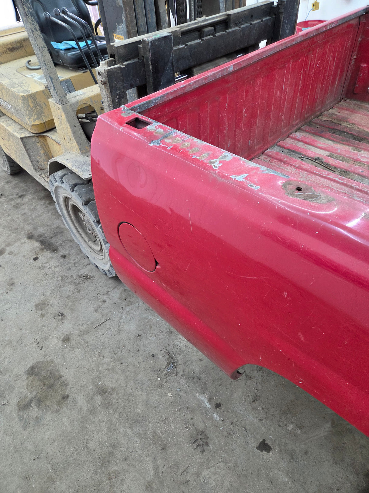 1999-2007 Chevrolet Silverado / GMC Sierra 1500 2500HD 3500HD 6' 6" Short Truck Bed