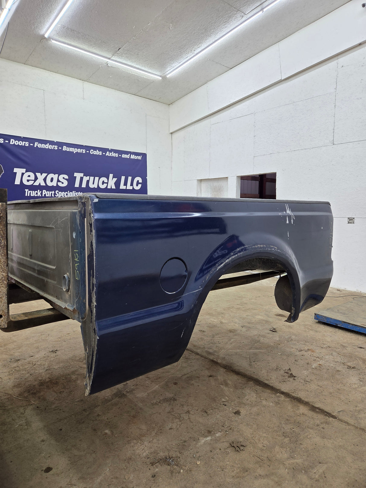 1999-2010 Ford Super Duty F250 F350 6' 9" Short Truck Bed