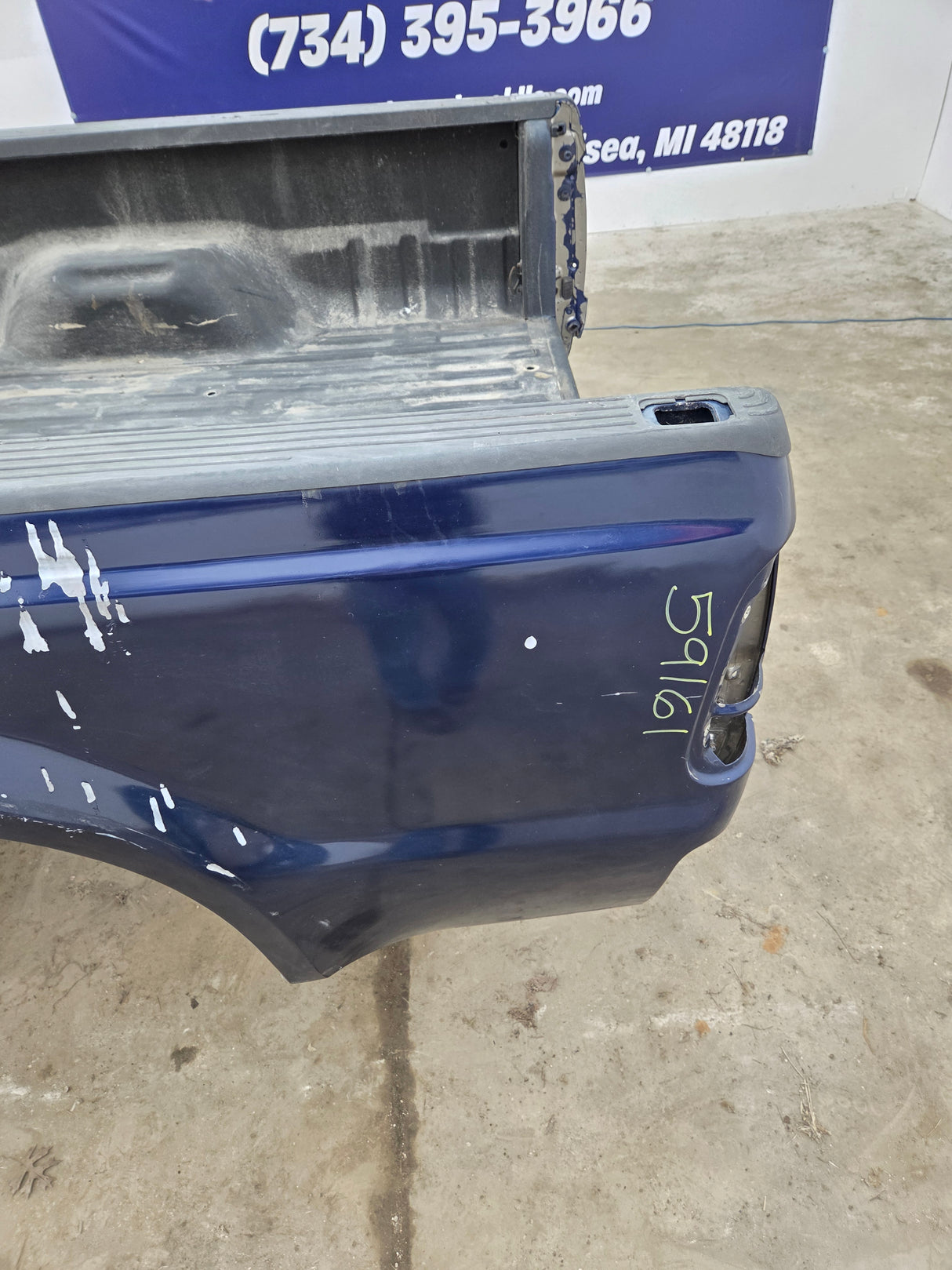 1999-2010 Ford Super Duty F250 F350 6' 9" Short Truck Bed