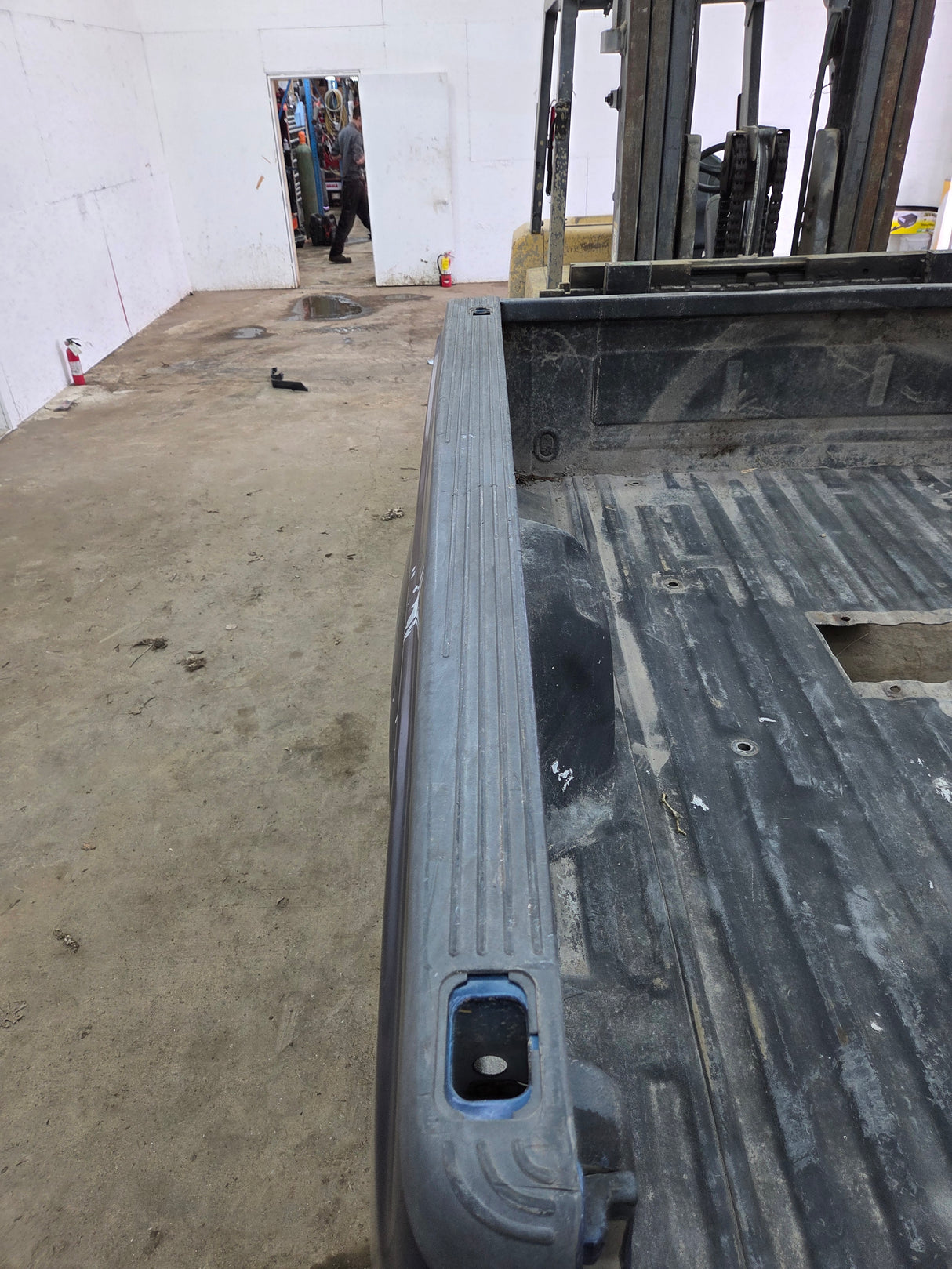 1999-2010 Ford Super Duty F250 F350 6' 9" Short Truck Bed