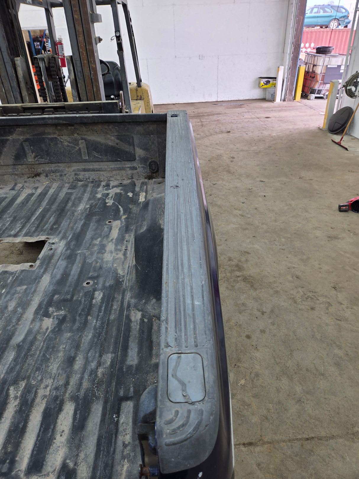 1999-2010 Ford Super Duty F250 F350 6' 9" Short Truck Bed