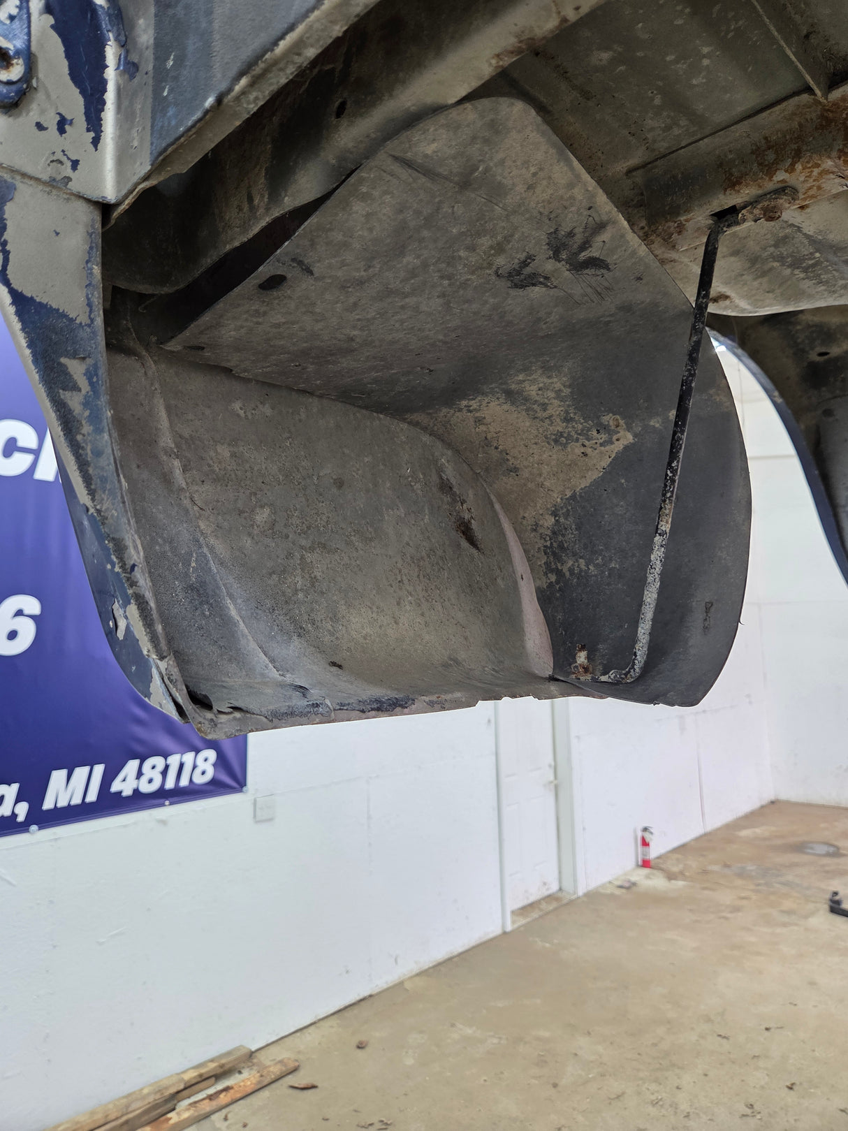 1999-2010 Ford Super Duty F250 F350 6' 9" Short Truck Bed