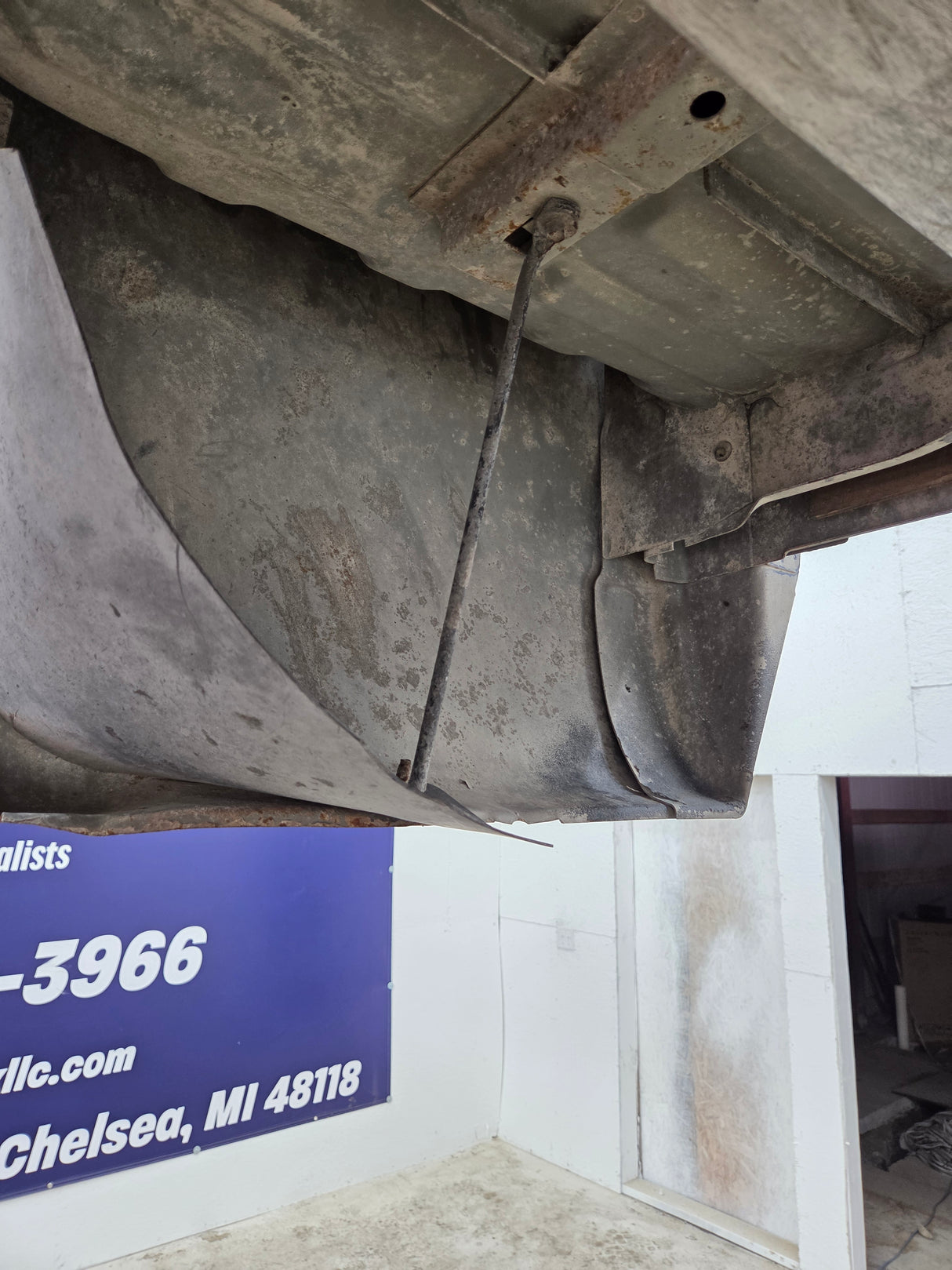 1999-2010 Ford Super Duty F250 F350 6' 9" Short Truck Bed