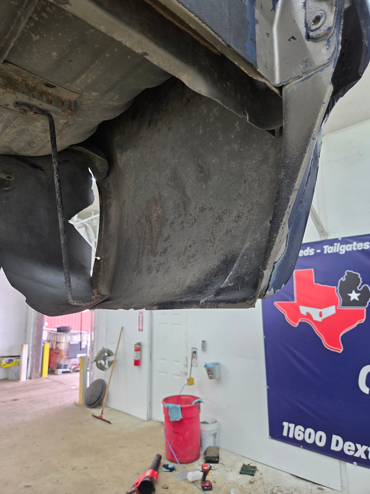 1999-2010 Ford Super Duty F250 F350 6' 9" Short Truck Bed