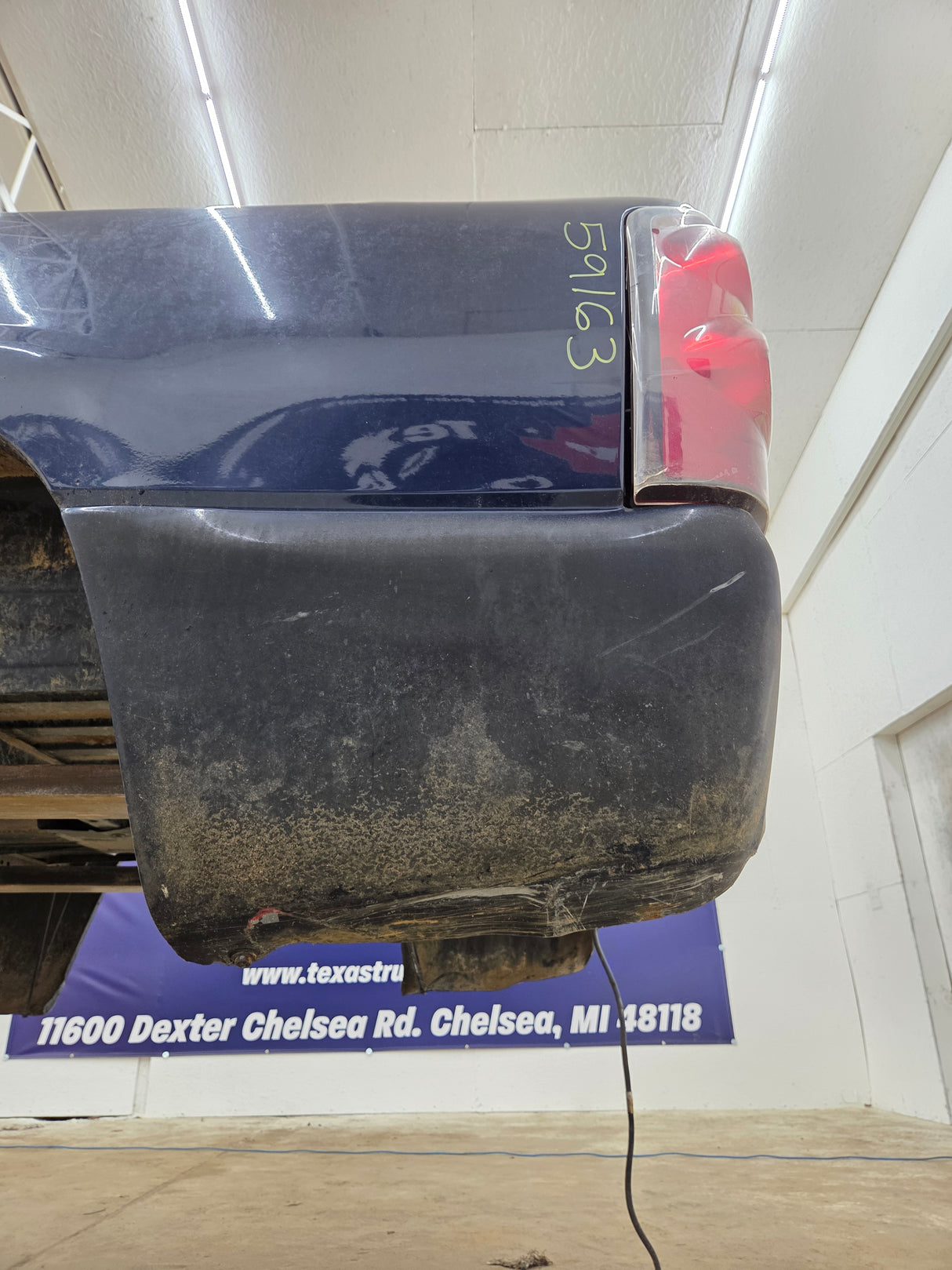 1999-2007 Chevrolet Silverado / GMC Sierra 1500 2500HD 3500HD 6' 6" Short Truck Bed