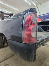 1999-2007 Chevrolet Silverado / GMC Sierra 1500 2500HD 3500HD 6' 6" Short Truck Bed
