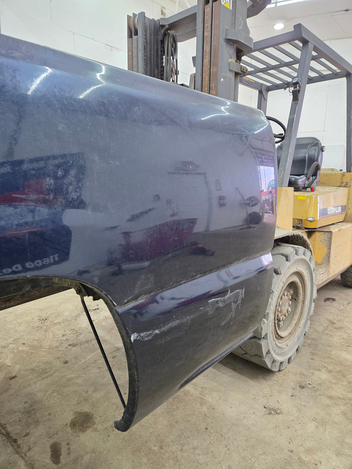 1999-2007 Chevrolet Silverado / GMC Sierra 1500 2500HD 3500HD 6' 6" Short Truck Bed