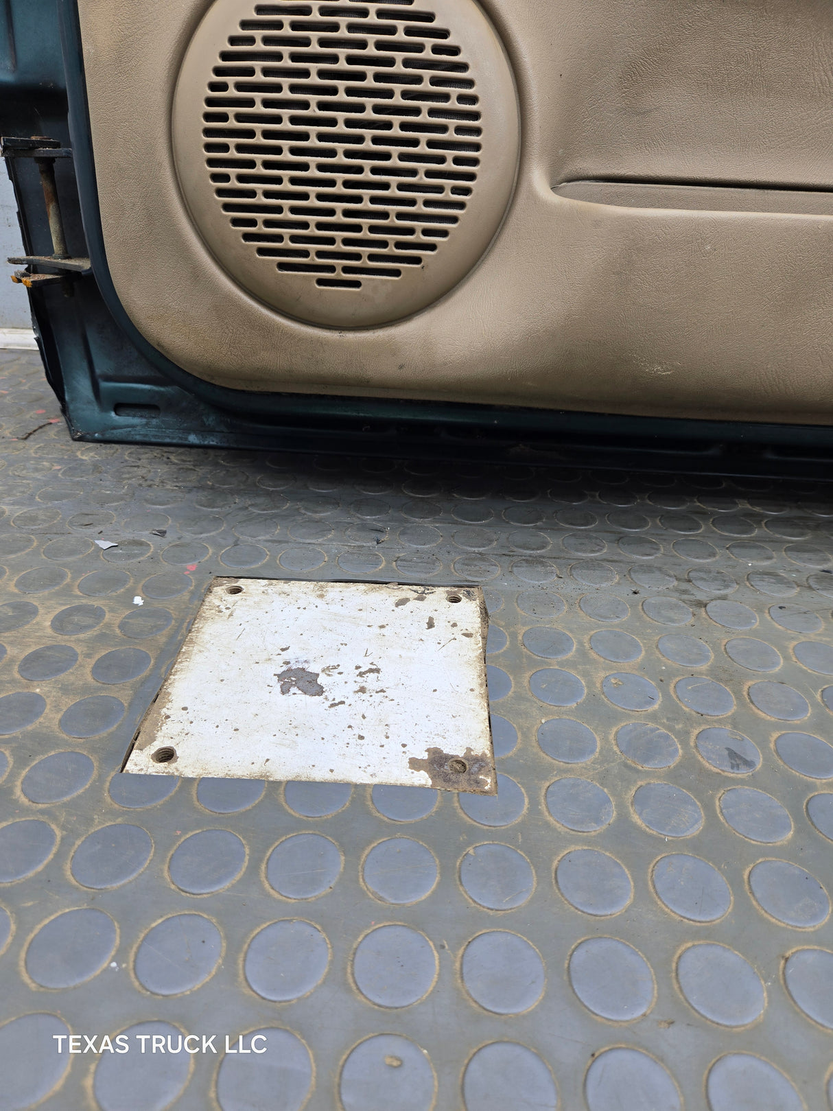 1994-2004 Chevrolet S10 /  GMC Sonoma RH Passenger Side Front Door
