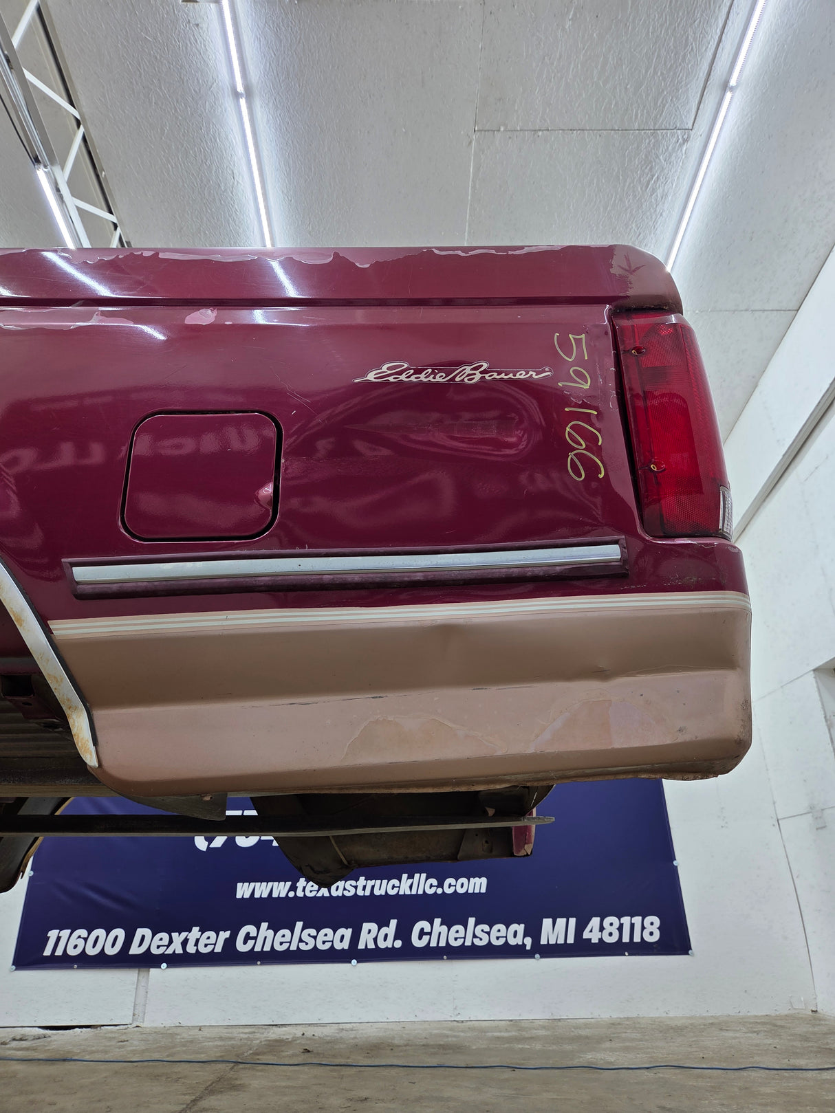 1987-1997 Ford F150 F250 F350 OBS 6' 9" Short Truck Bed