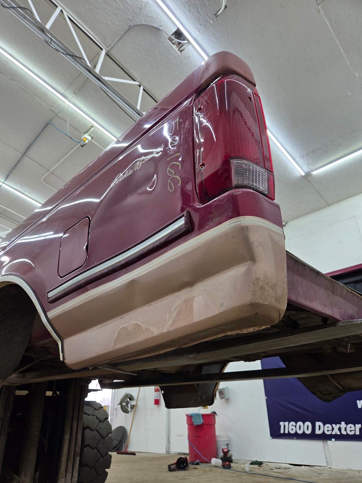 1987-1997 Ford F150 F250 F350 OBS 6' 9" Short Truck Bed