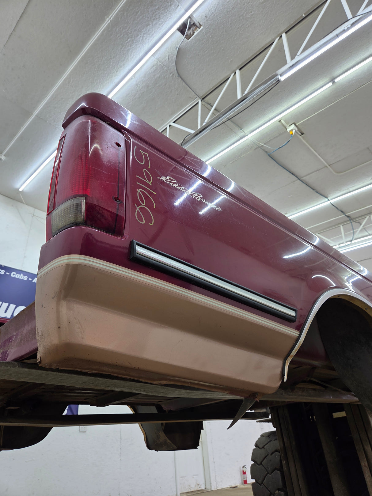 1987-1997 Ford F150 F250 F350 OBS 6' 9" Short Truck Bed