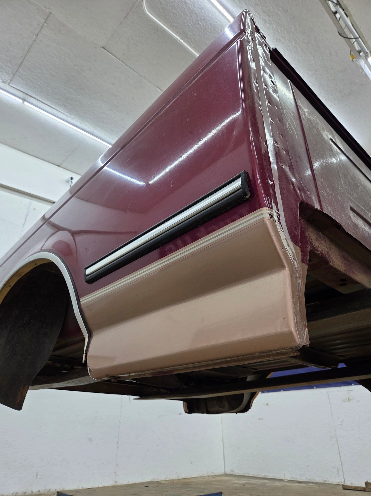 1987-1997 Ford F150 F250 F350 OBS 6' 9" Short Truck Bed