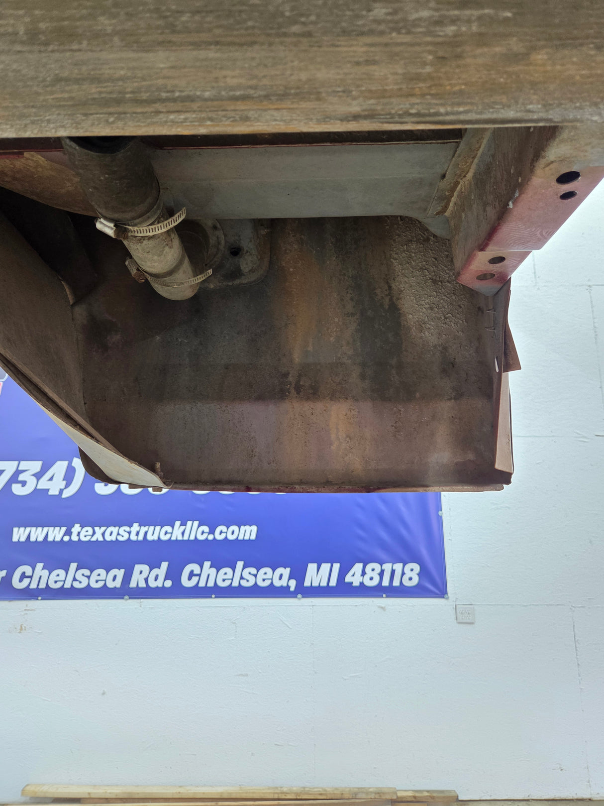 1987-1997 Ford F150 F250 F350 OBS 6' 9" Short Truck Bed