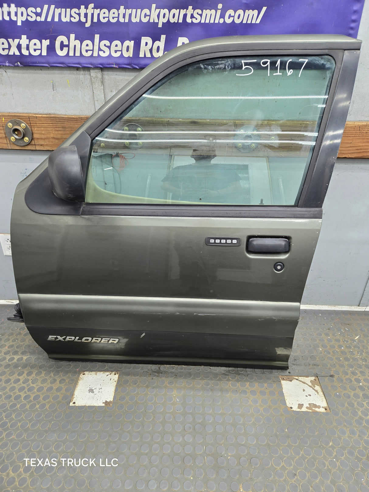 2001-2005 Ford Explorer Sport Trac LH Front Door