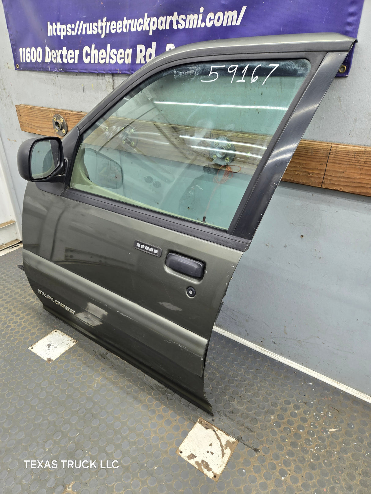 2001-2005 Ford Explorer Sport Trac LH Front Door