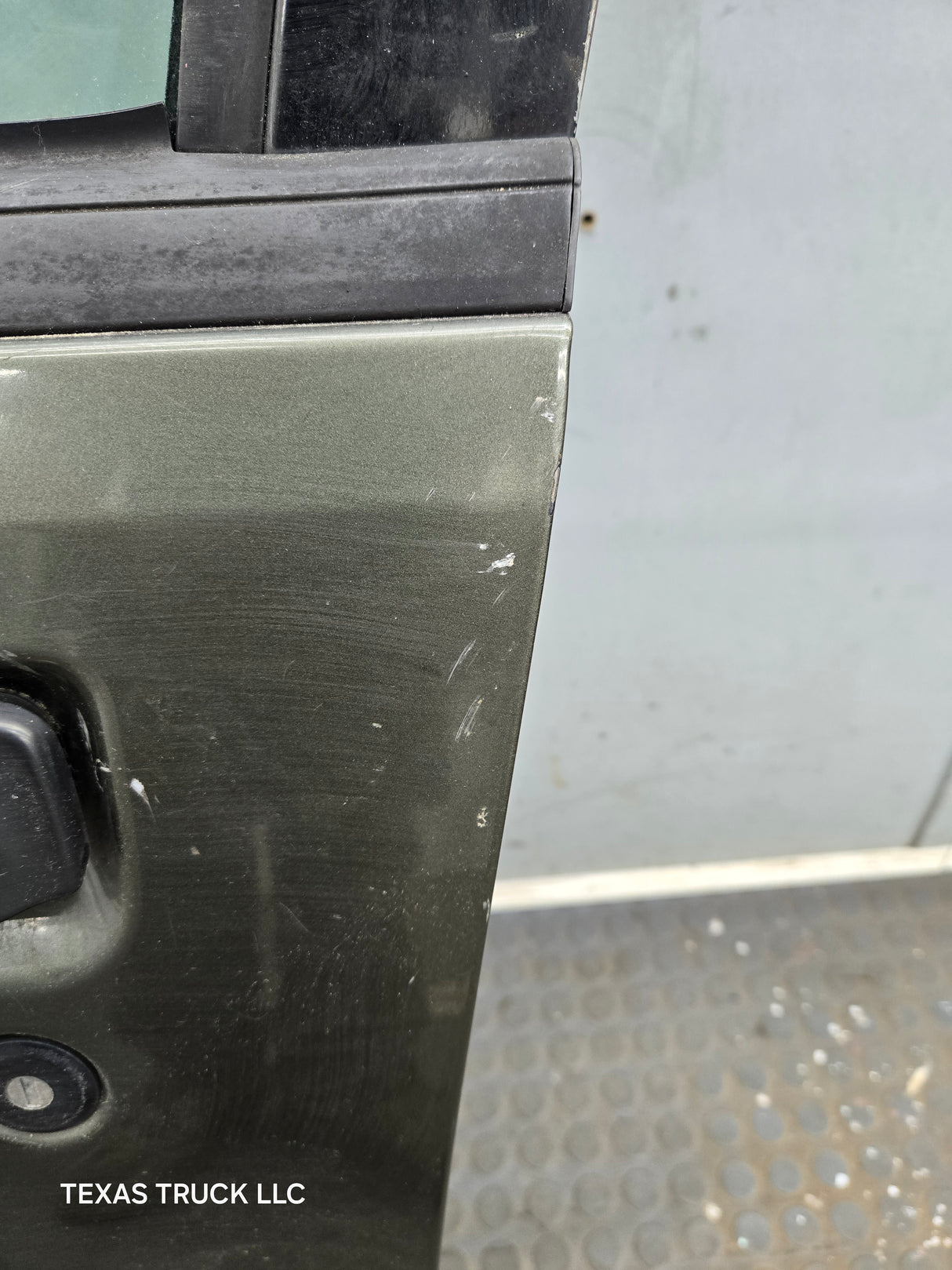 2001-2005 Ford Explorer Sport Trac LH Front Door