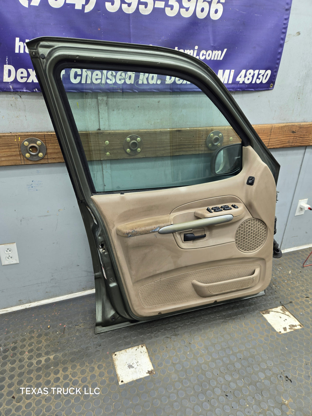 2001-2005 Ford Explorer Sport Trac LH Front Door