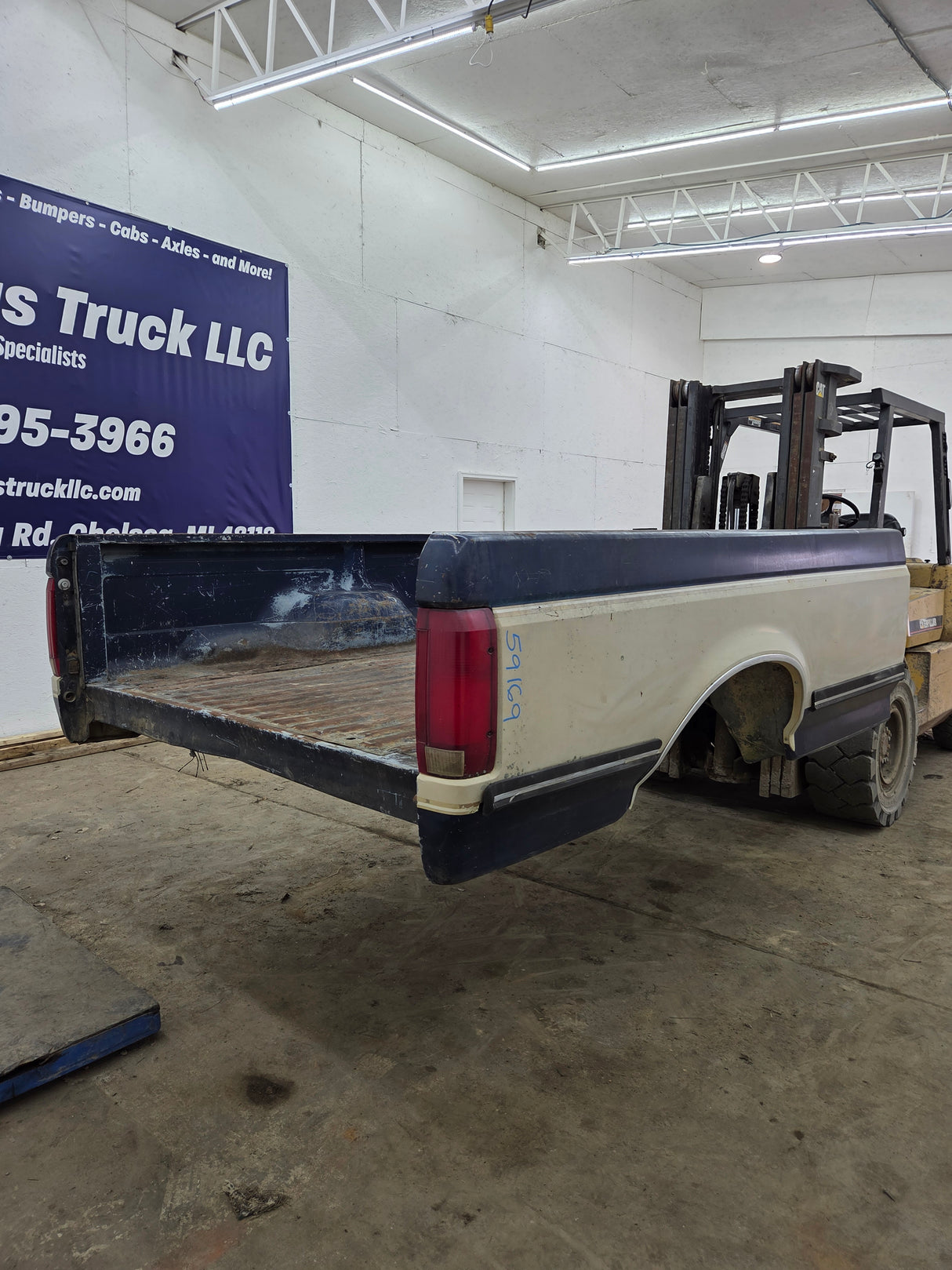 1987-1997 Ford F150 F250 F350 OBS 8' Long Truck Bed