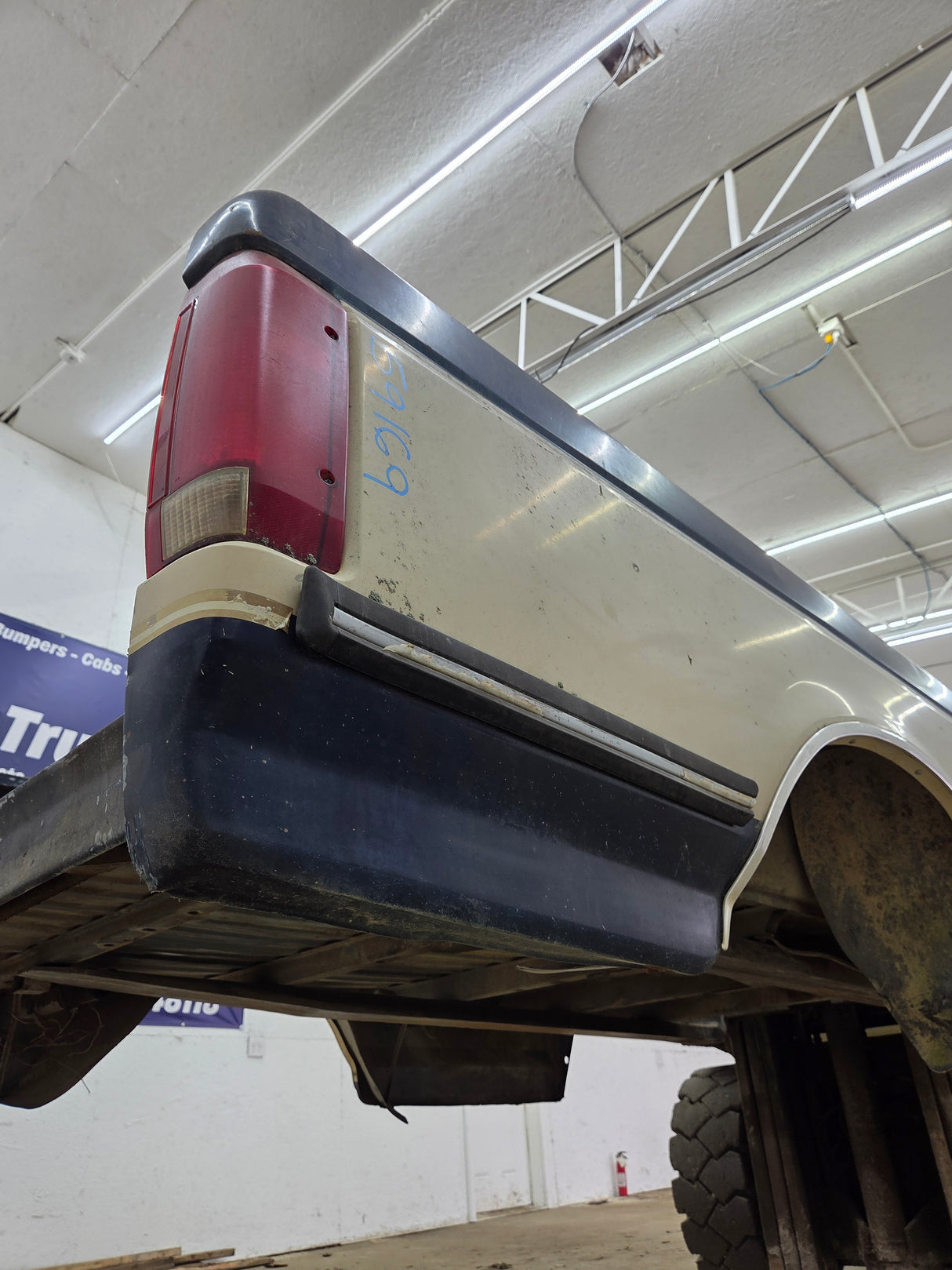 1987-1997 Ford F150 F250 F350 OBS 8' Long Truck Bed
