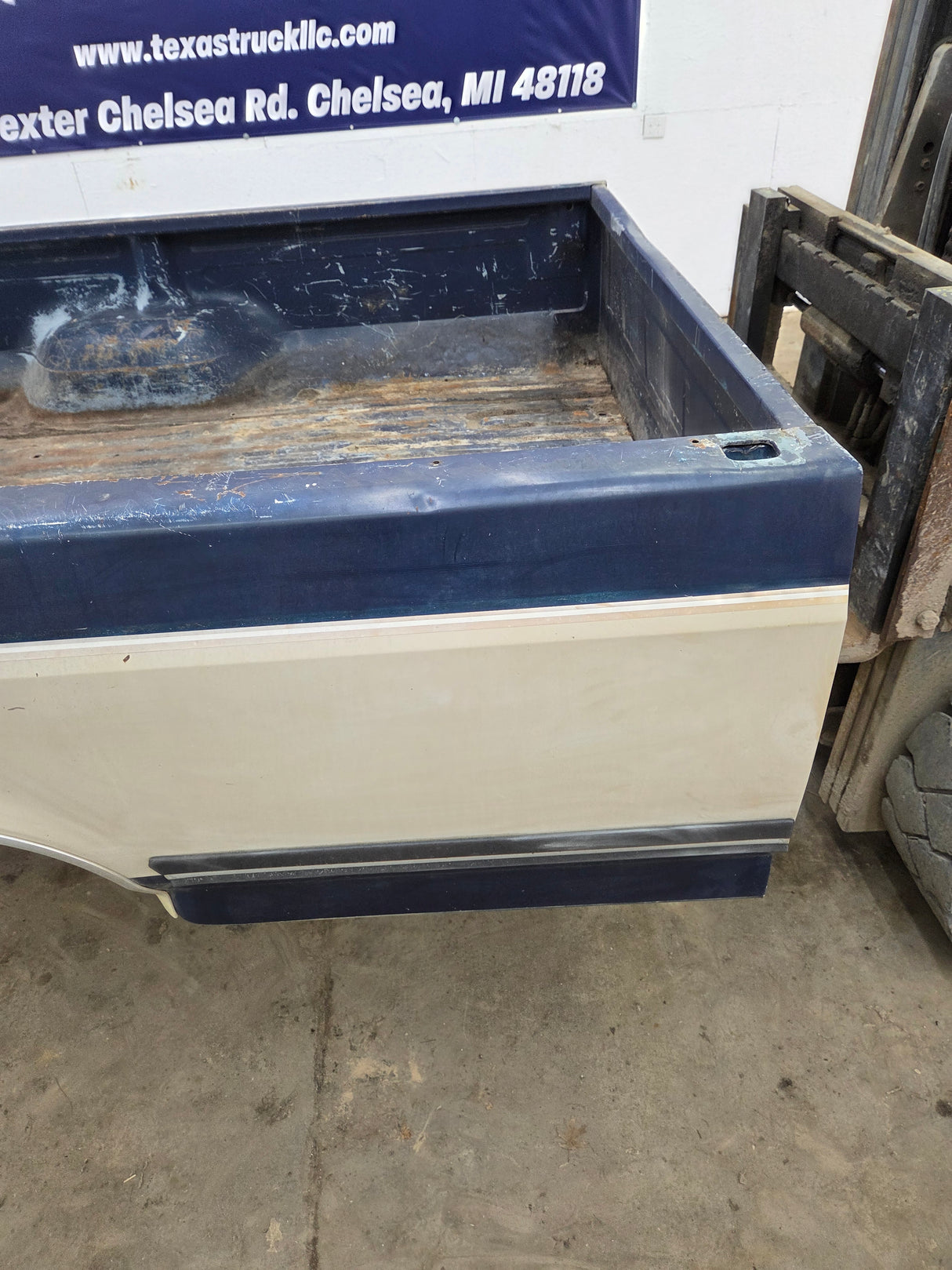 1987-1997 Ford F150 F250 F350 OBS 8' Long Truck Bed