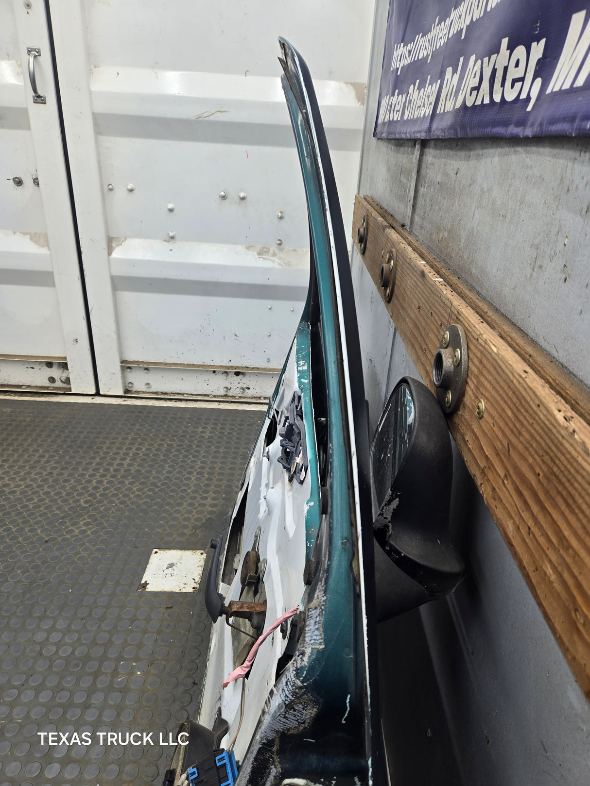 1994-2004 Chevrolet S10 /  GMC Sonoma RH Passenger Side Front Door