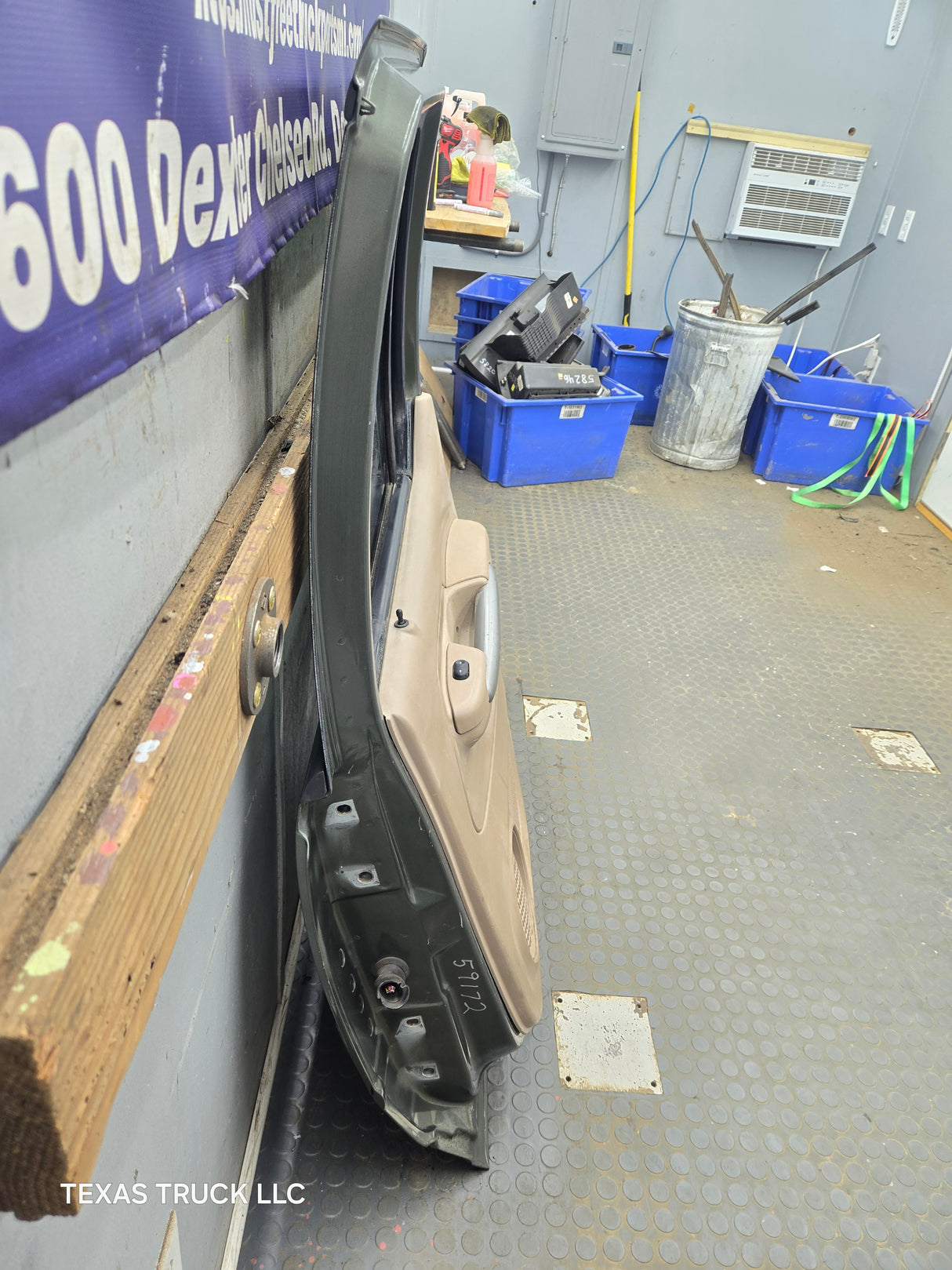 2001-2005 Ford Explorer Sport Trac RH Rear Door