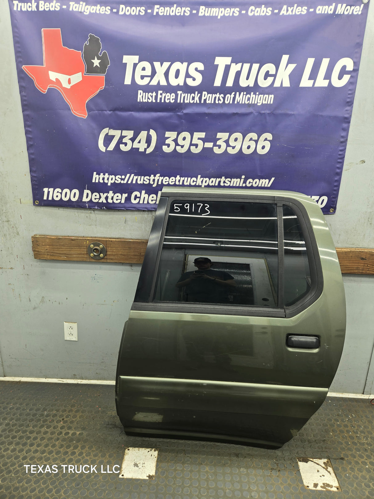 2001-2005 Ford Explorer Sport Trac LH Rear Door