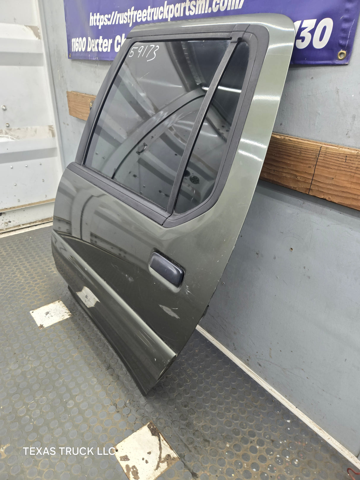 2001-2005 Ford Explorer Sport Trac LH Rear Door