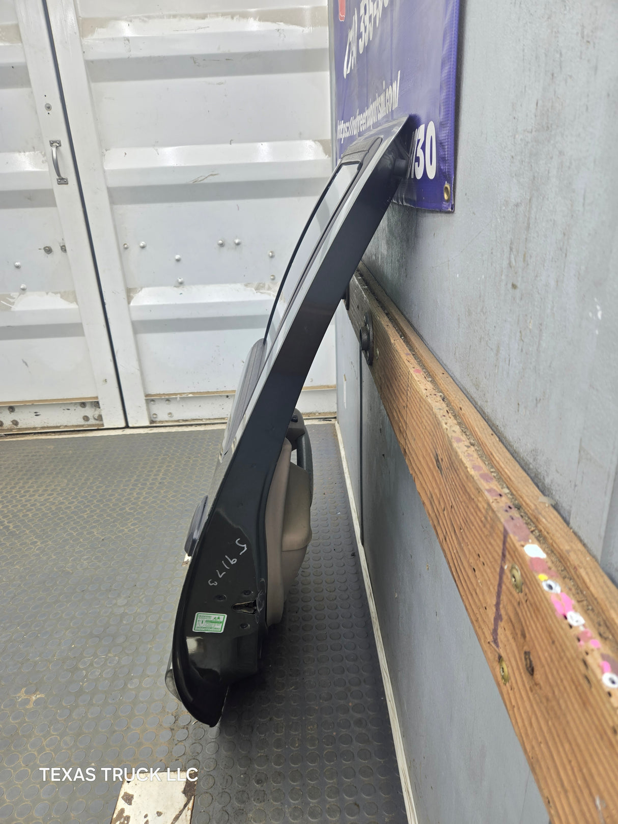 2001-2005 Ford Explorer Sport Trac LH Rear Door