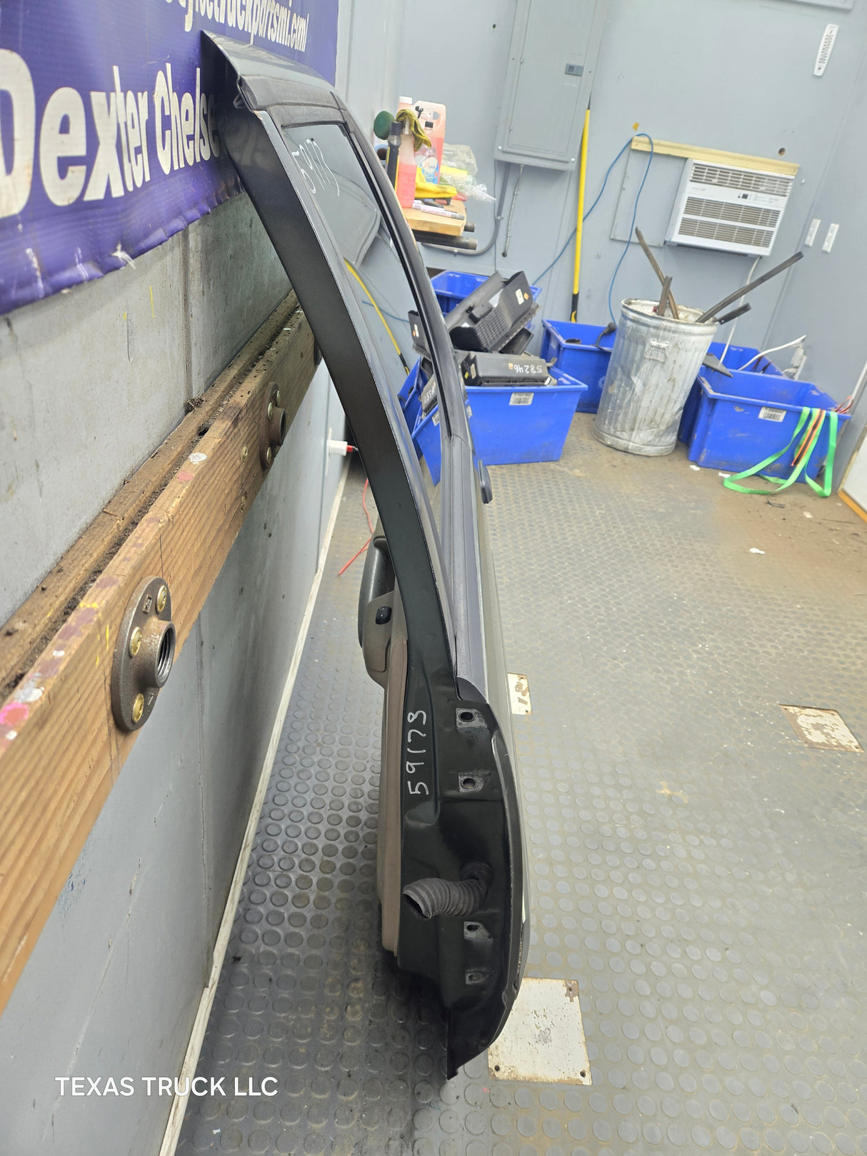 2001-2005 Ford Explorer Sport Trac LH Rear Door