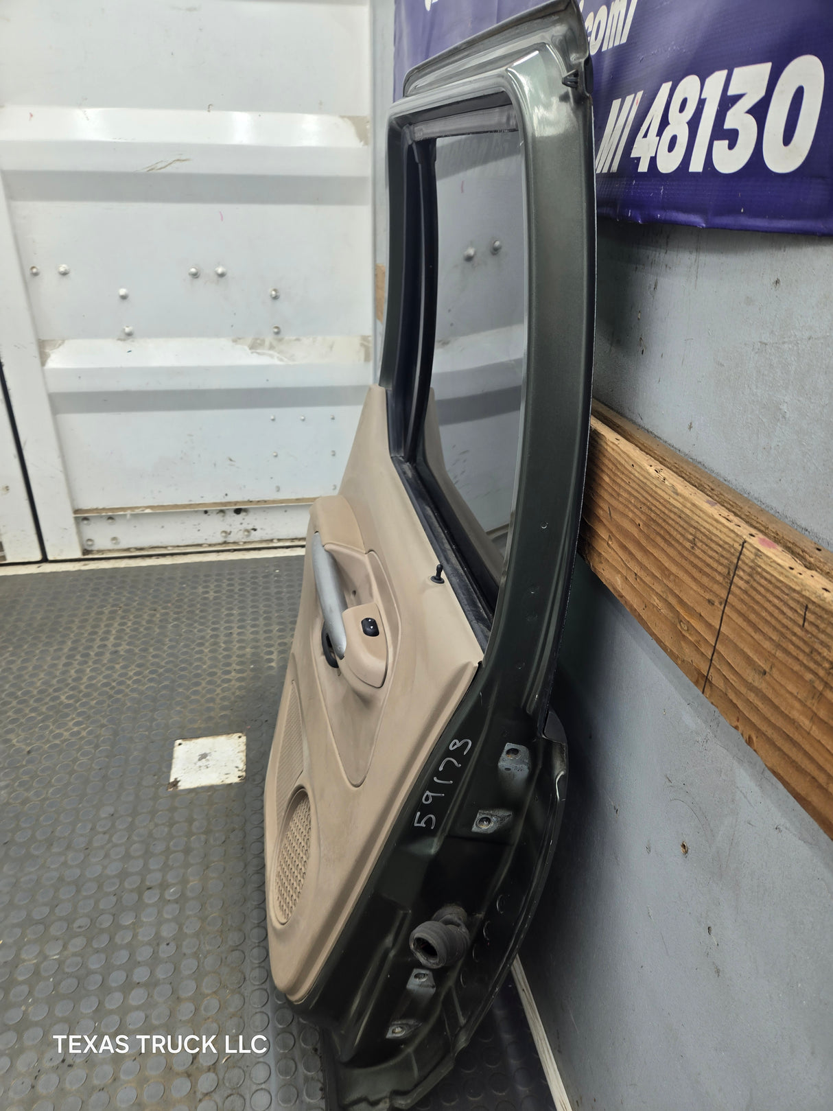 2001-2005 Ford Explorer Sport Trac LH Rear Door