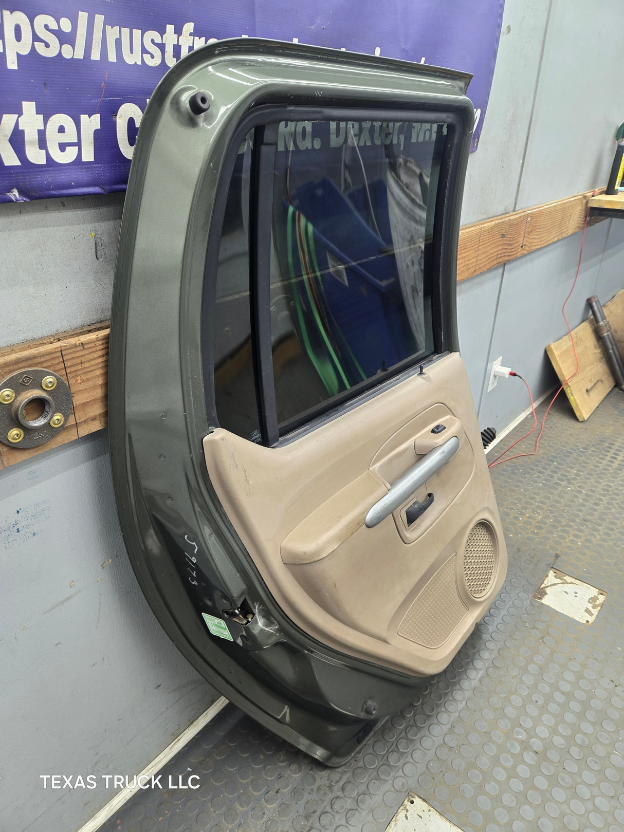 2001-2005 Ford Explorer Sport Trac LH Rear Door