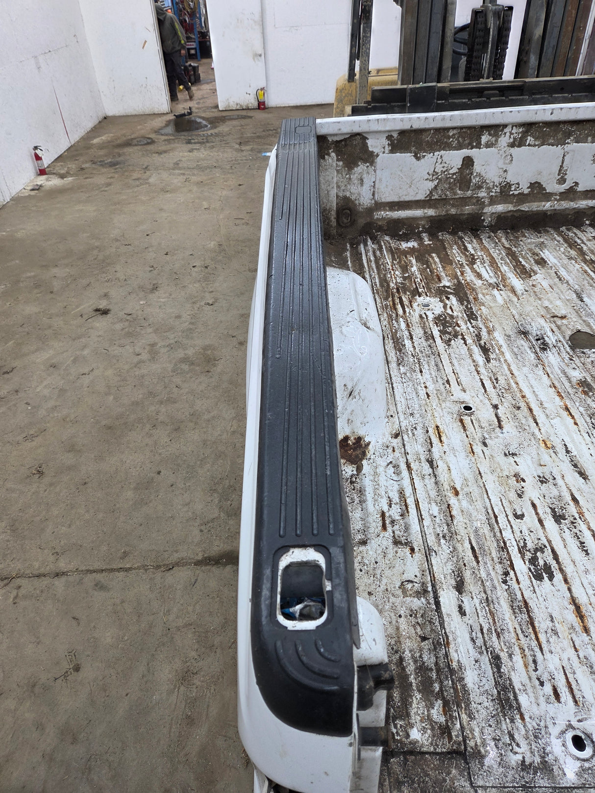 1999-2010 Ford Super Duty F250 F350 6' 9" Short Truck Bed