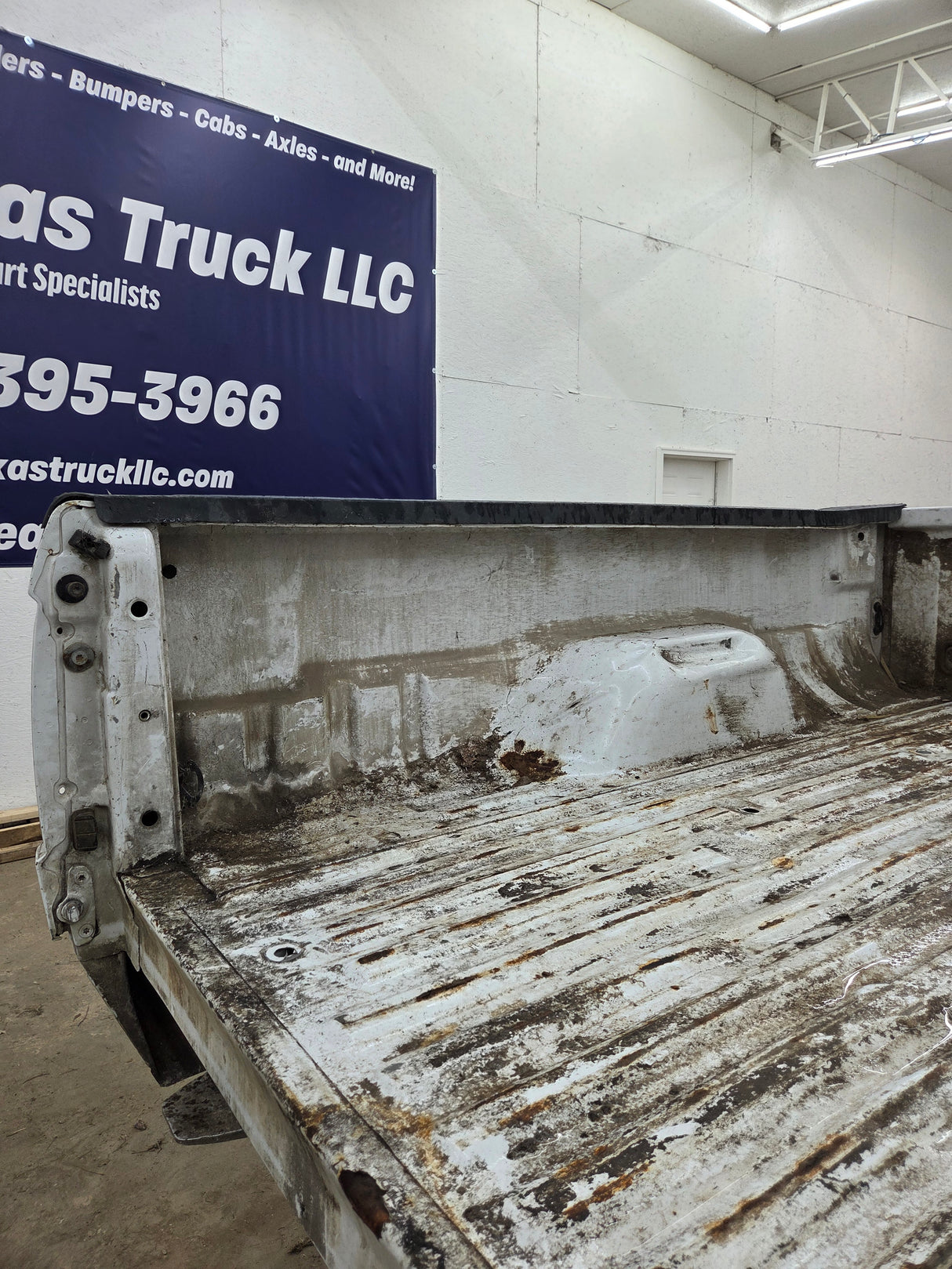1999-2010 Ford Super Duty F250 F350 6' 9" Short Truck Bed