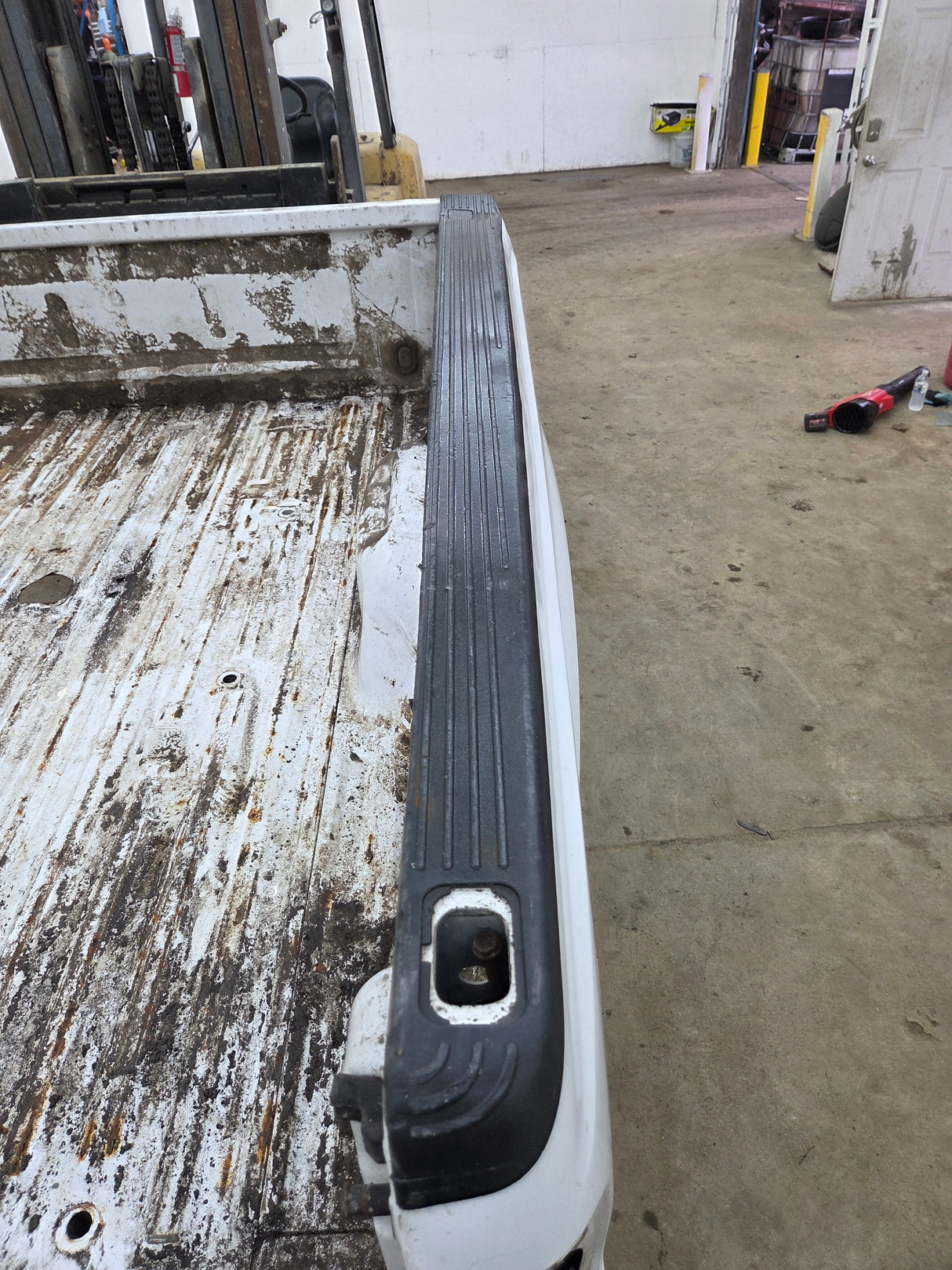 1999-2010 Ford Super Duty F250 F350 6' 9" Short Truck Bed