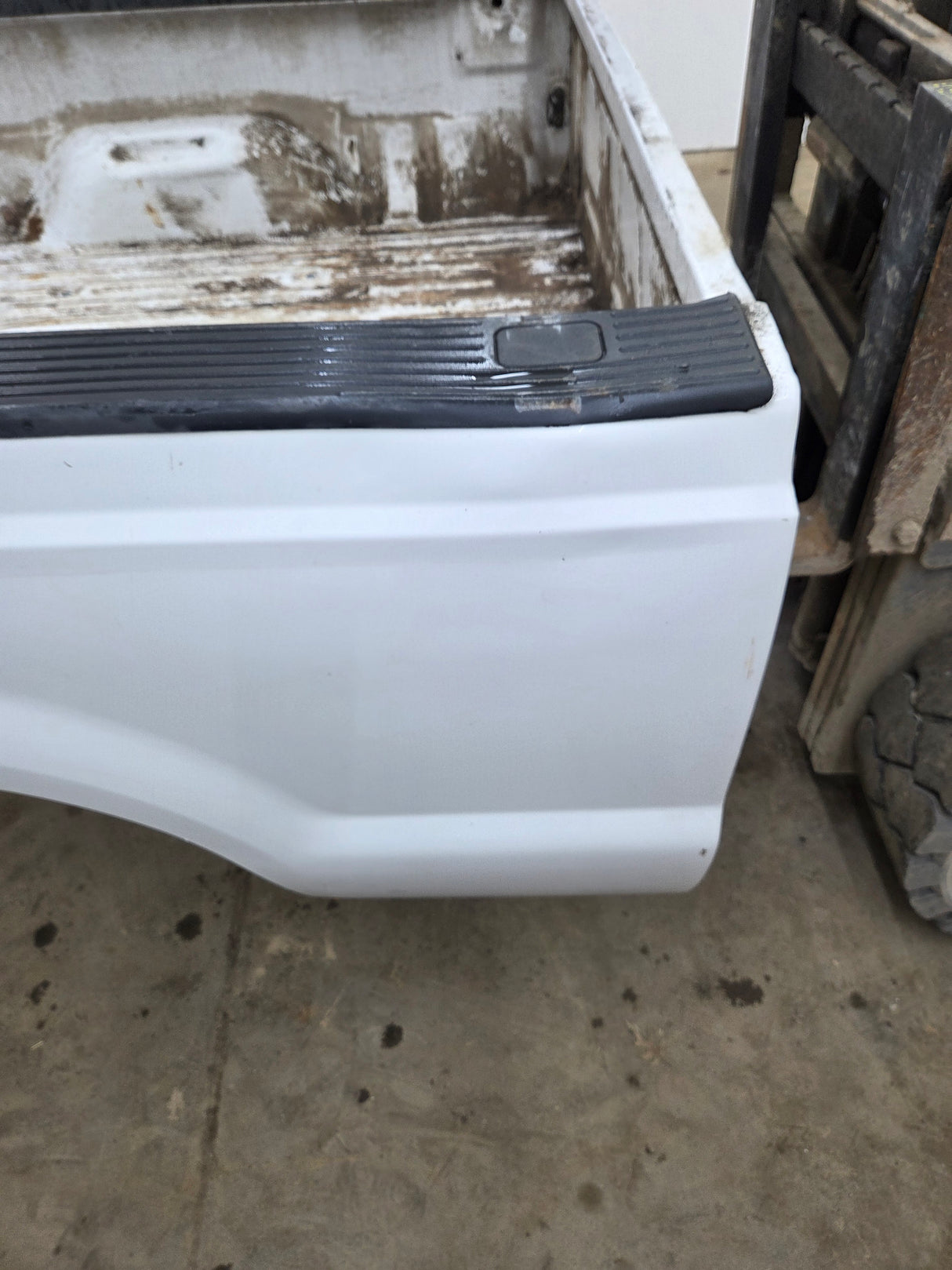 1999-2010 Ford Super Duty F250 F350 6' 9" Short Truck Bed