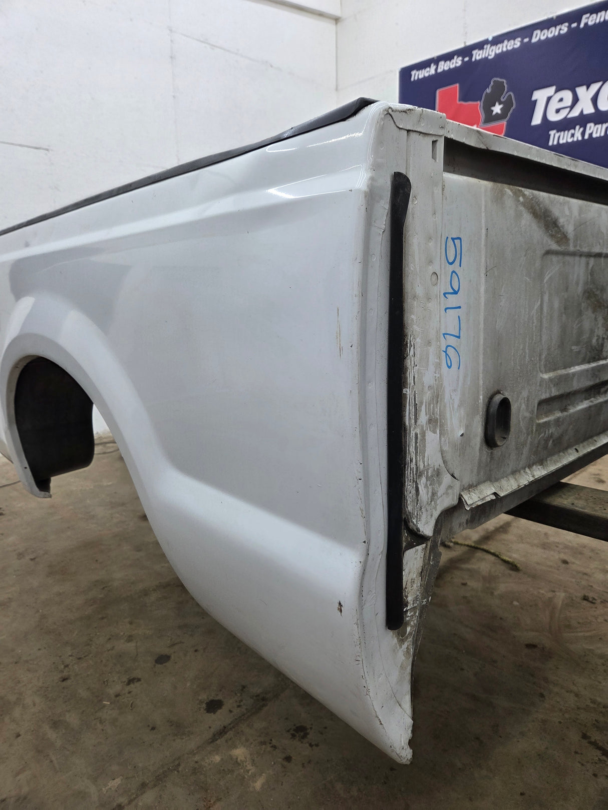 1999-2010 Ford Super Duty F250 F350 6' 9" Short Truck Bed