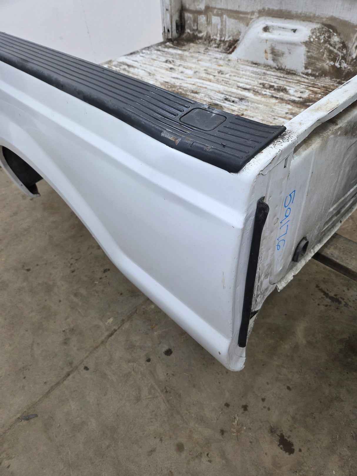 1999-2010 Ford Super Duty F250 F350 6' 9" Short Truck Bed