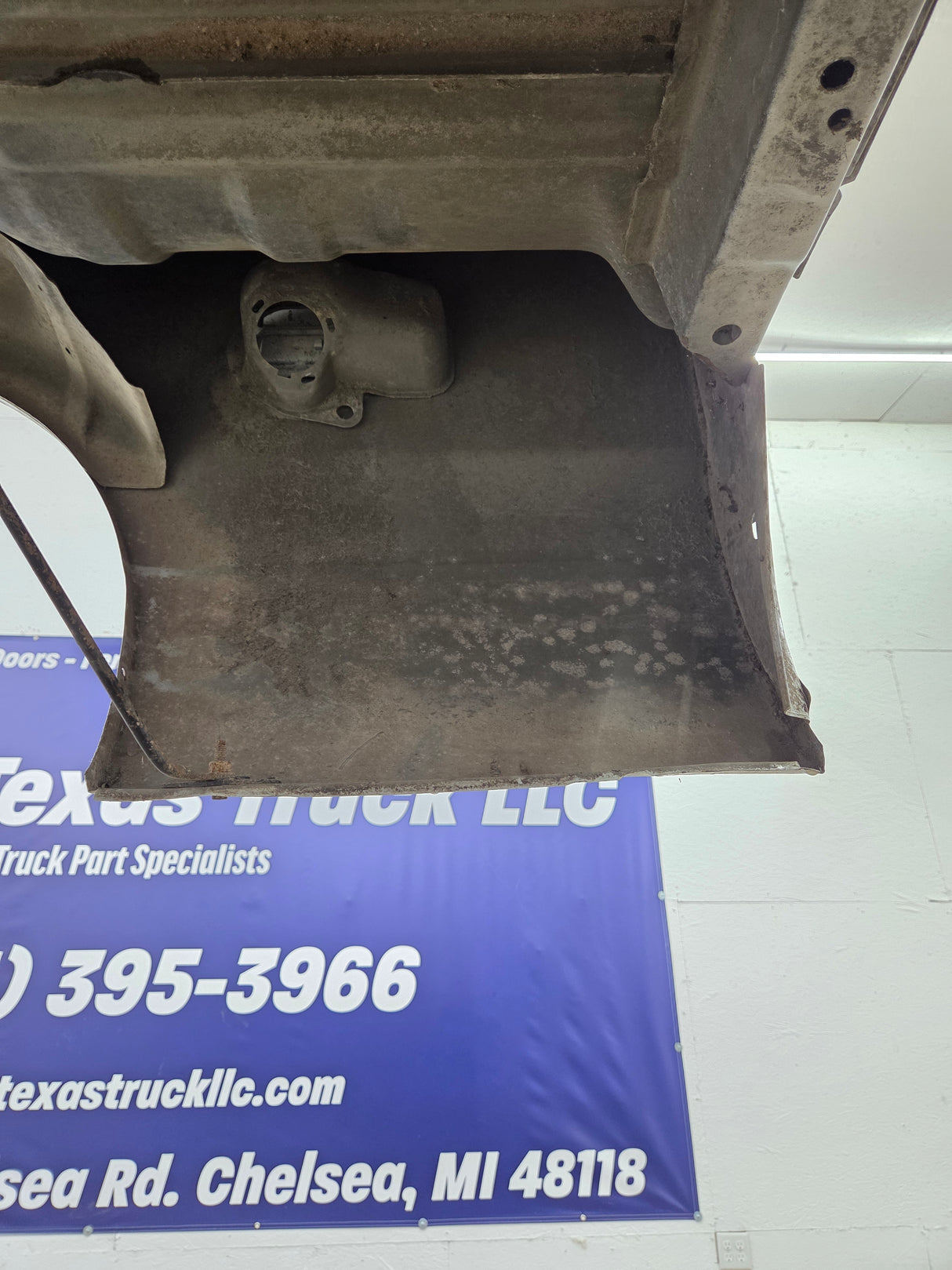 1999-2010 Ford Super Duty F250 F350 6' 9" Short Truck Bed