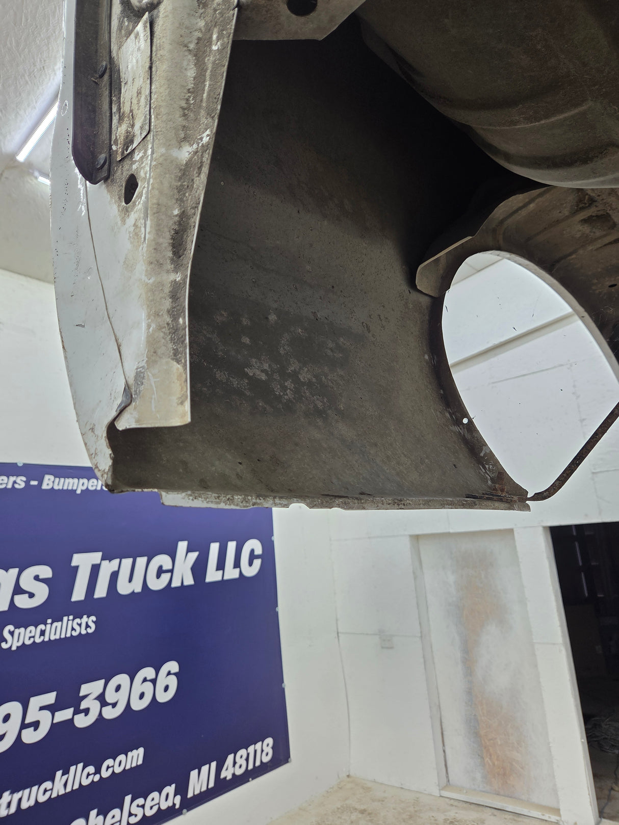 1999-2010 Ford Super Duty F250 F350 6' 9" Short Truck Bed