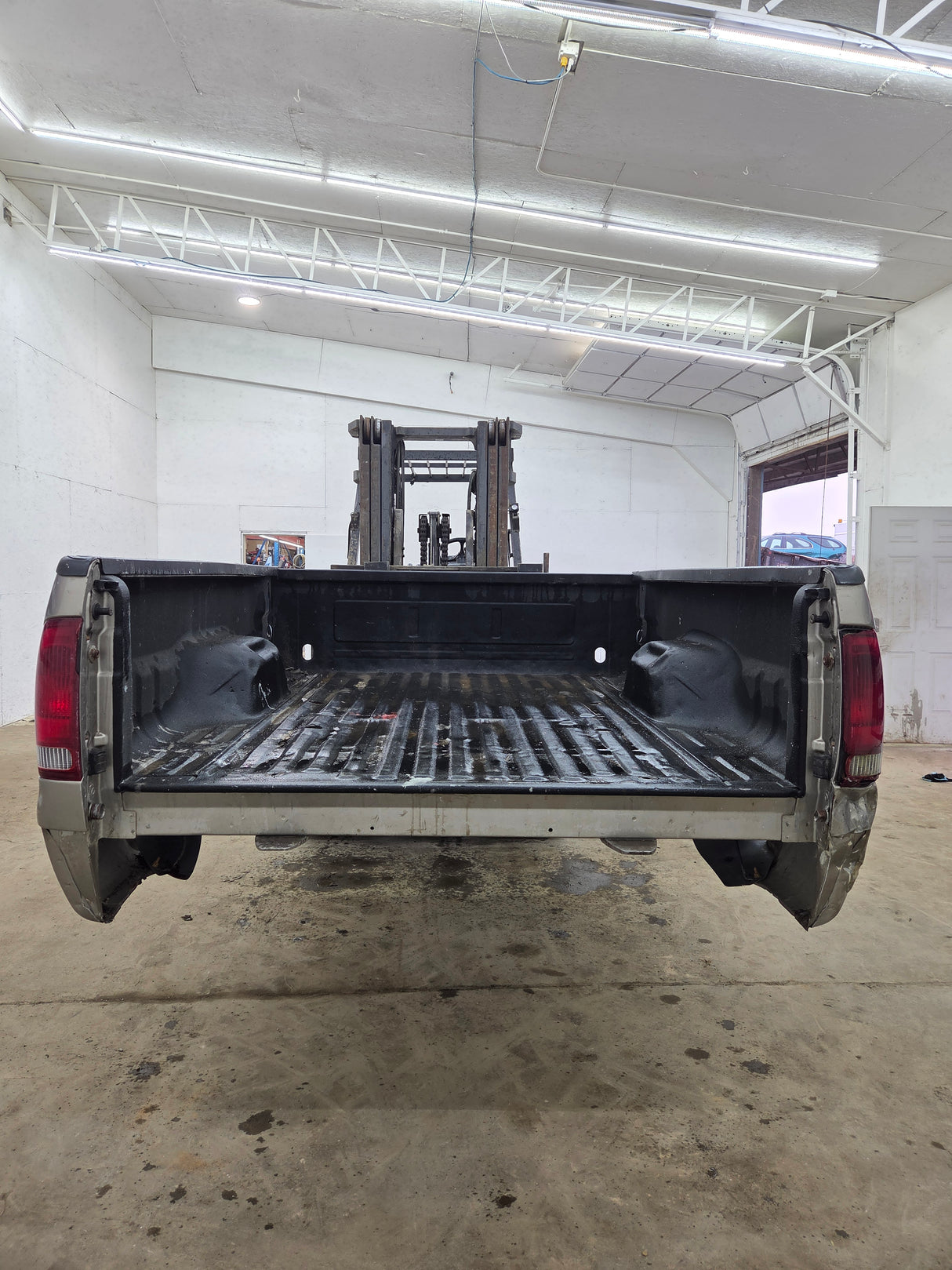 1999-2010 Ford Super Duty F250 F350 6' 9" Short Truck Bed
