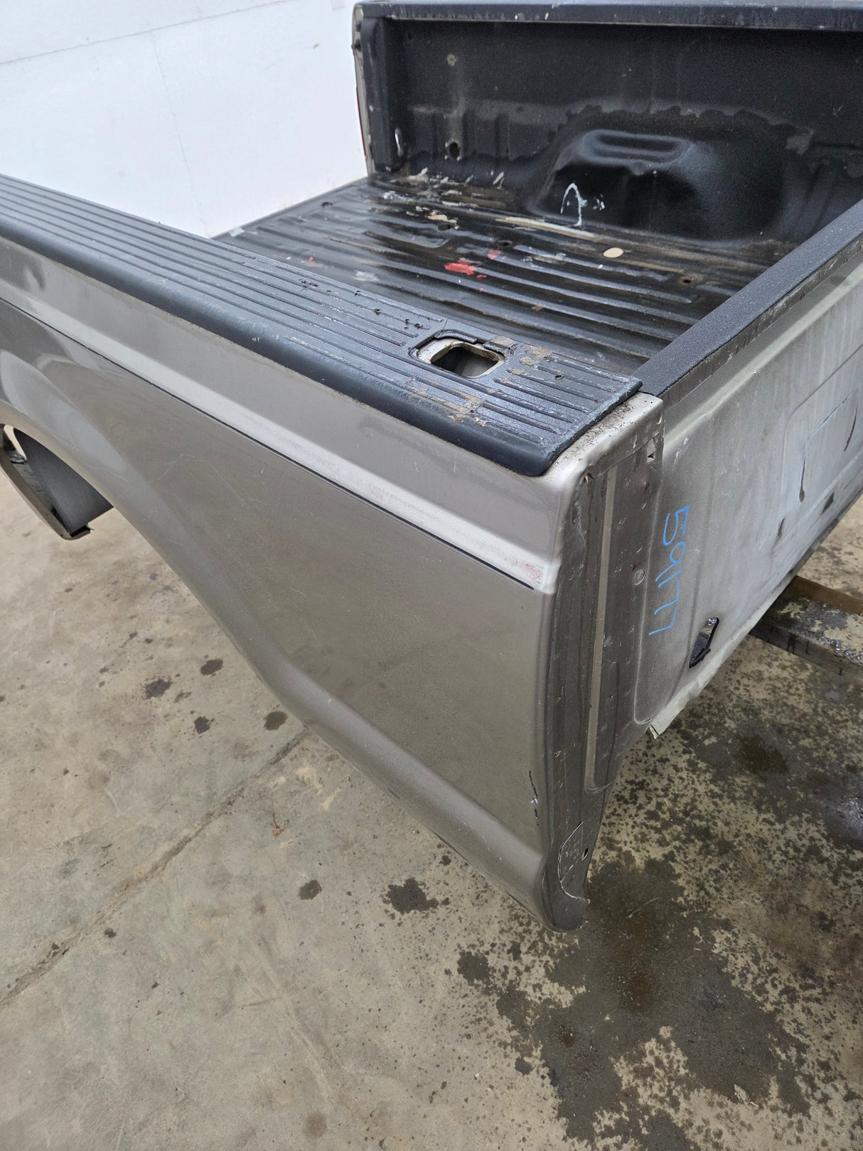 1999-2010 Ford Super Duty F250 F350 6' 9" Short Truck Bed