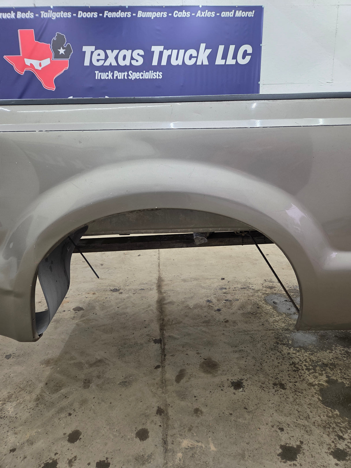 1999-2010 Ford Super Duty F250 F350 6' 9" Short Truck Bed