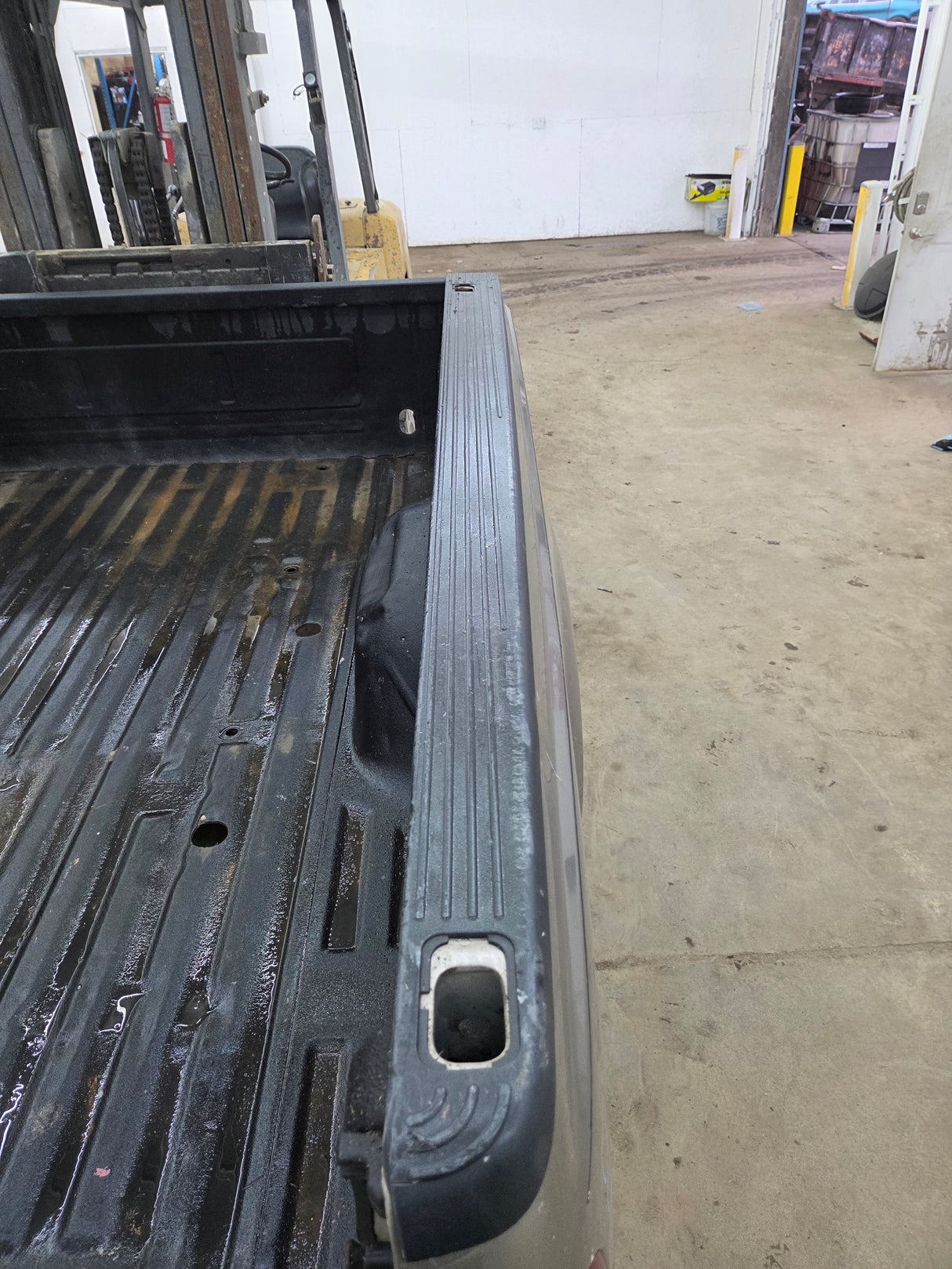 1999-2010 Ford Super Duty F250 F350 6' 9" Short Truck Bed