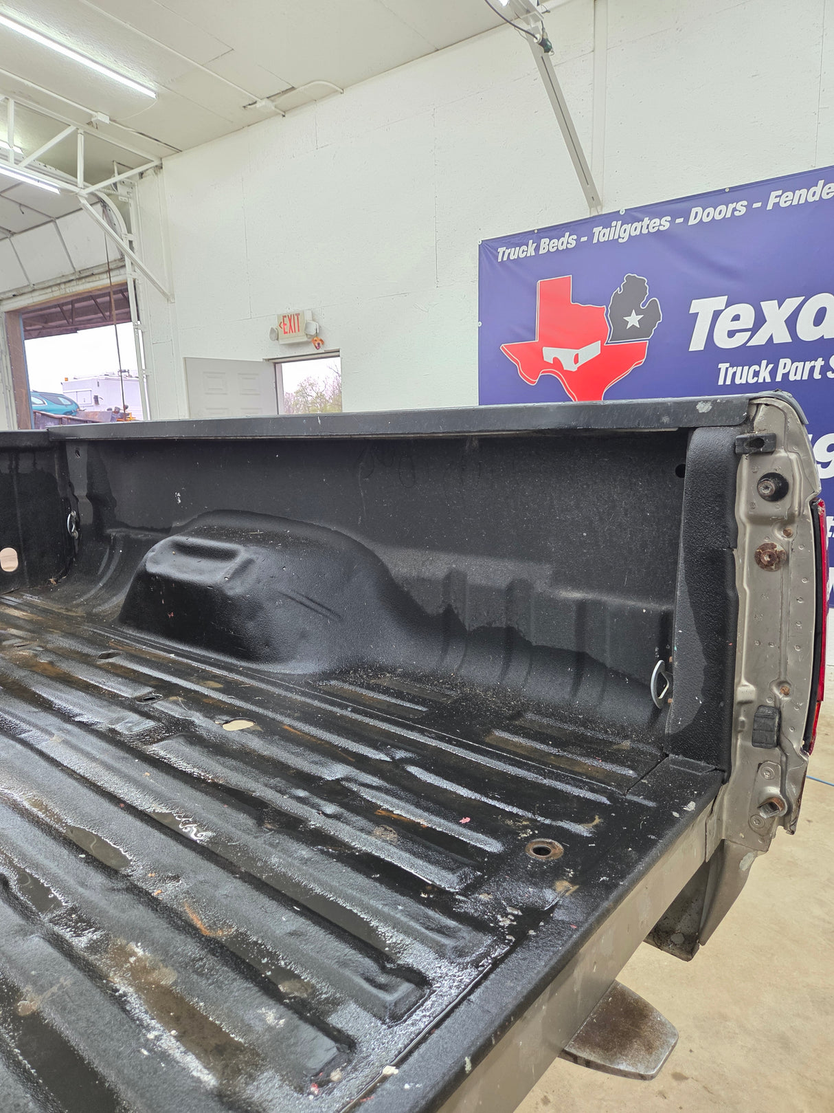 1999-2010 Ford Super Duty F250 F350 6' 9" Short Truck Bed
